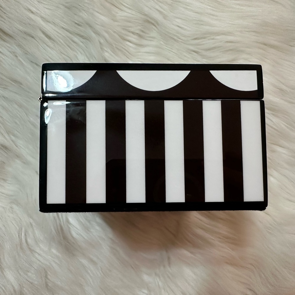 HENRI BENDEL BROWN AND WHITE STRIPES AND SPOTS “HOT FOR DOTS” LAQUER JEWELY BOX - Picture 9 of 14